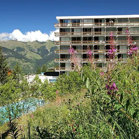 Pierre & Les Ecrins Aparthotel 3*